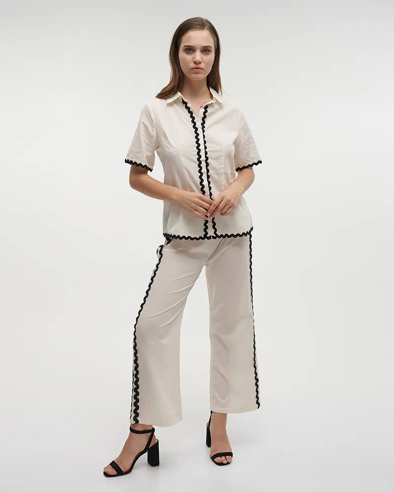 S/2 ΠΟΥΚΑΜΙΣΟ ΚΑΙ ΠΑΝΤΕΛΟΝΑ ΕΚΡΟΥ ΜΕ ΜΑΥΡΕΣ ΚΕΝΤΗΤΕΣ ΛΕΠΤΟΜΕΡΕΙΕΣ S/M (100% COTTON)