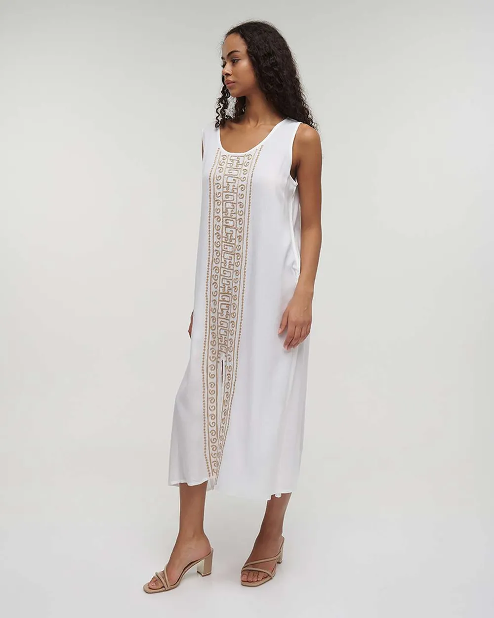ΦΟΡΕΜΑ ΜΑΚΡΥ ΑΜΑΝΙΚΟ ΛΕΥΚΟ ΜΕ ΧΡΥΣΕΣ ΛΕΠΤΟΜΕΡΕΙΕΣ ONE SIZE (100% VISCOSE)