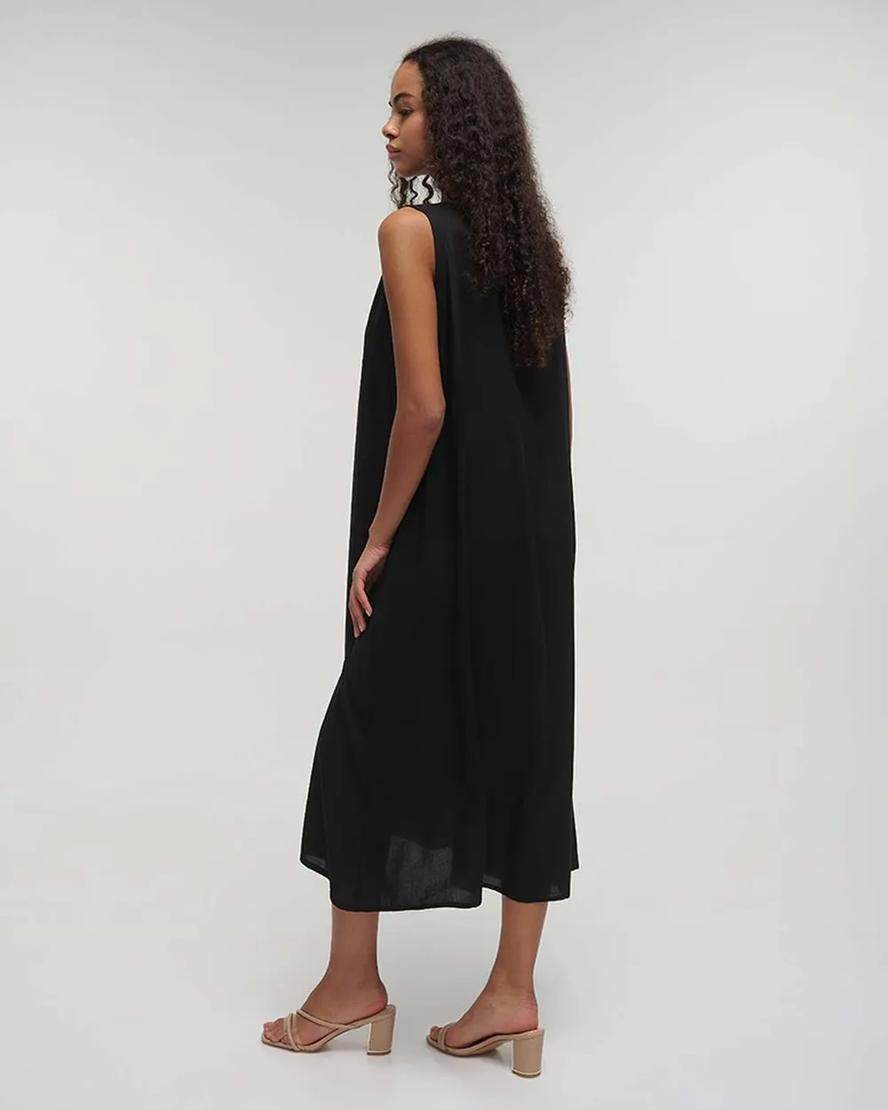 ΦΟΡΕΜΑ ΜΑΚΡΥ ΑΜΑΝΙΚΟ ΜΑΥΡΟ ΜΕ ΧΡΥΣΕΣ ΛΕΠΤΟΜΕΡΕΙΕΣ ONE SIZE (100% VISCOSE) ΦΟΡΕΜΑ ΜΑΚΡΥ ΑΜΑΝΙΚΟ ΜΑΥΡΟ ΜΕ ΧΡΥΣΕΣ ΛΕΠΤΟΜΕΡΕΙΕΣ ONE SIZE (100% VISCOSE)