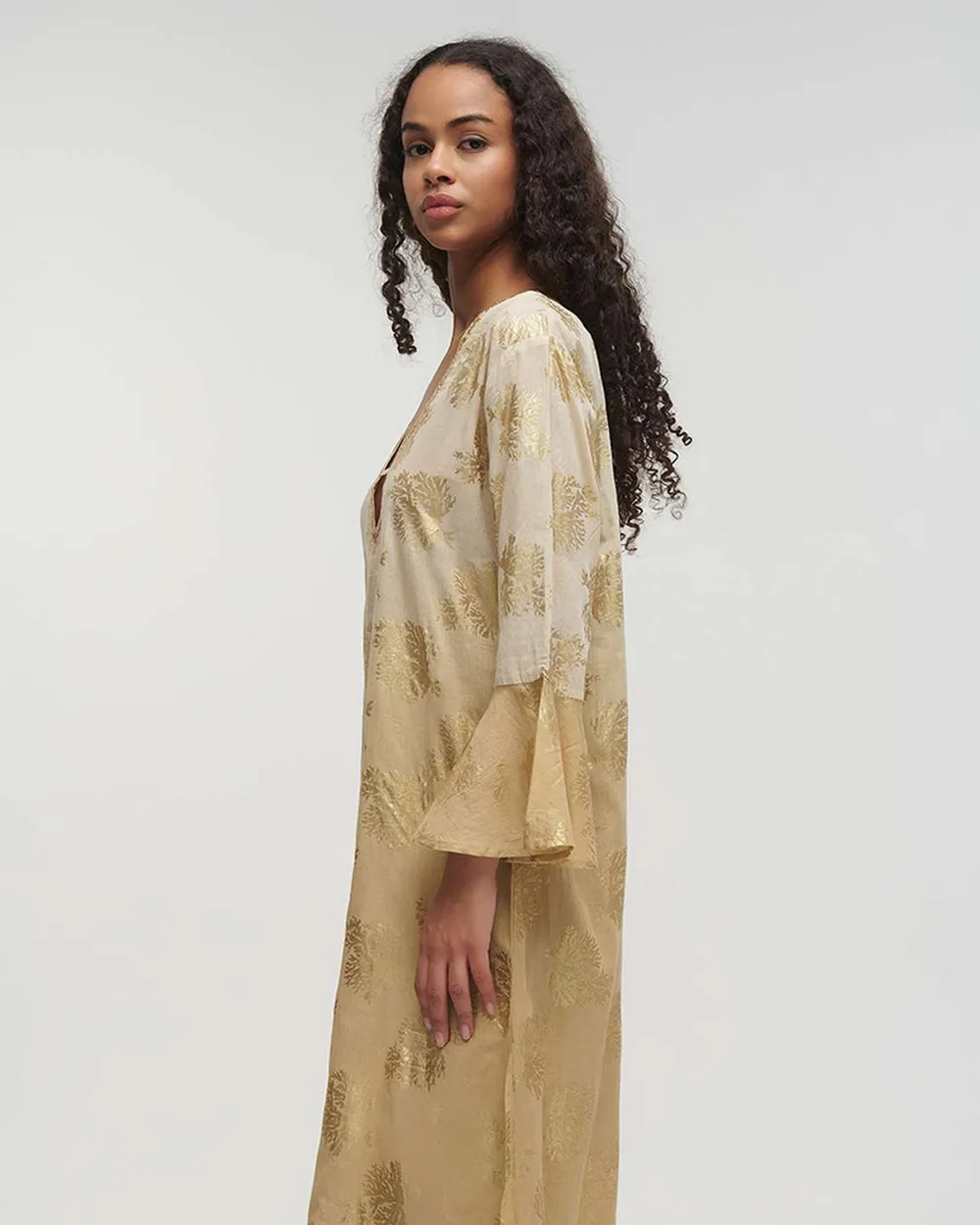 ΚΑΦΤΑΝΙ ΜΑΚΡΥ ΜΠΕΖ ΜΕ ΧΡΥΣΑ ΚΟΡΑΛΙΑ ONE SIZE (100% COTTON)