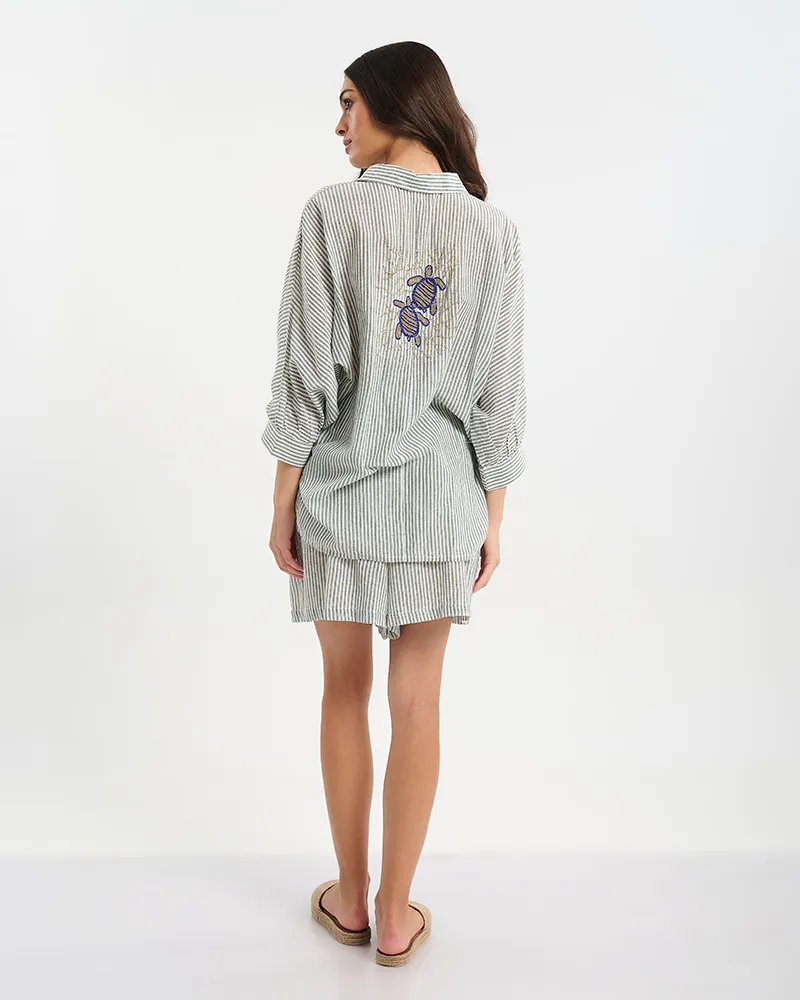 S/2 ΠΟΥΚΑΜΙΣΟ ΚΑΙ ΣΟΡΤΣΑΚΙ ΛΕΥΚΟ/ΓΚΡΙ ΜΕ ΡΙΓΕΣ ΚΑΙ ΚΕΝΤΗΜΑ ΣΤΗ ΠΛΑΤΗ ONE SIZE (100% COTTON)