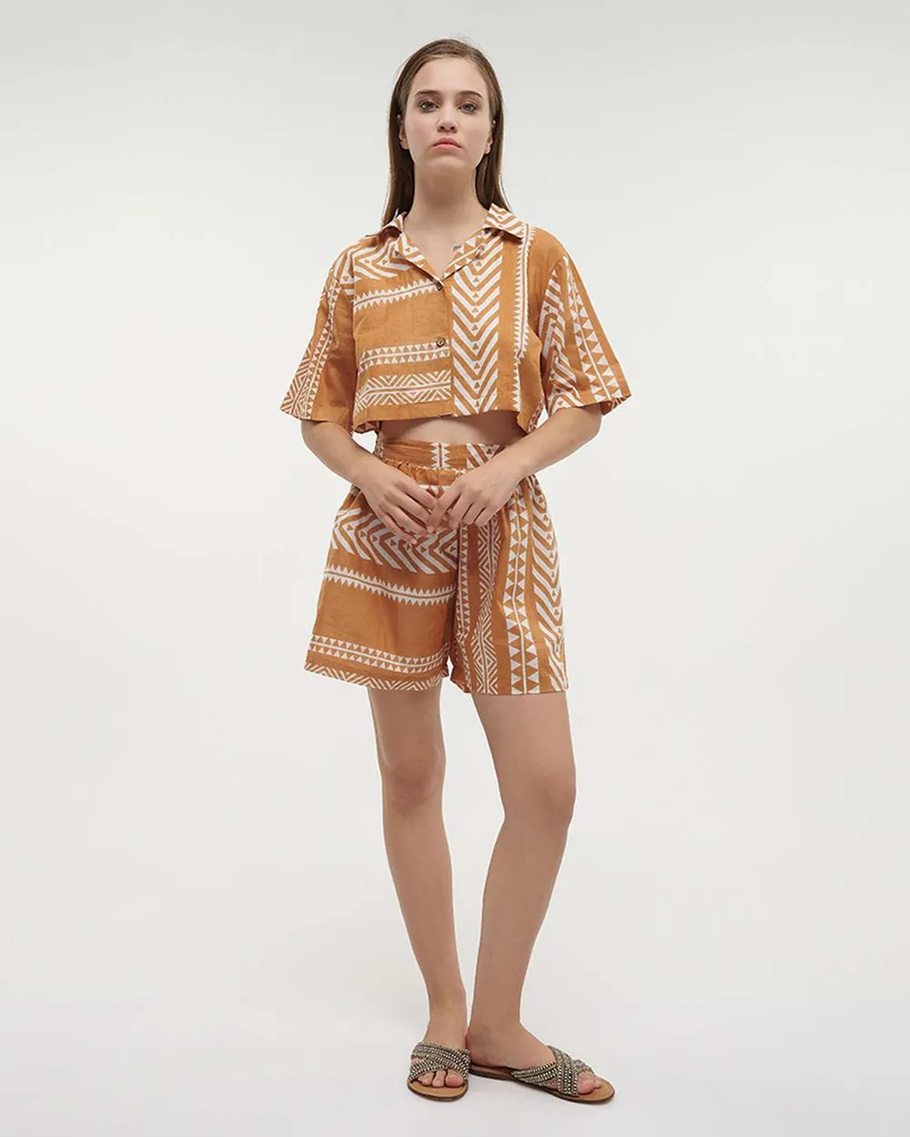 S/2 ΠΟΥΚΑΜΙΣΟ ΚΑΙ ΣΟΡΤΣΑΚΙ ΚΑΦΕ ΜΕ ΛΕΥΚΑ ΣΧΕΔΙΑ ONE SIZE (100%COTTON)