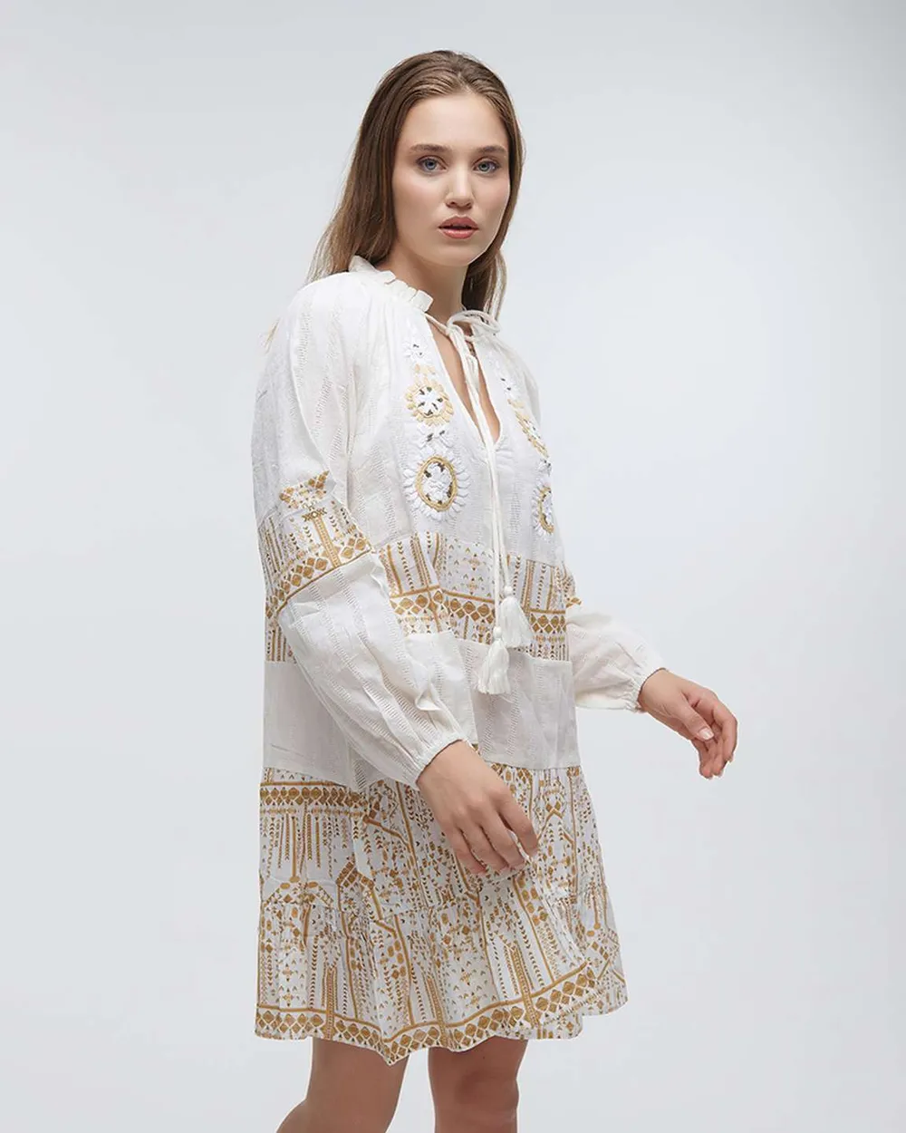 ΦΟΡΕΜΑ ΚΟΝΤΟ ΜΕ ΜΑΚΡΙΑ ΜΑΝΙΝΙΚΙΑ ΛΕΥΚΟ/ΧΡΥΣΟ ΜΕ ΧΑΝΤΡΕΣ ONE SIZE (100%COTTON)