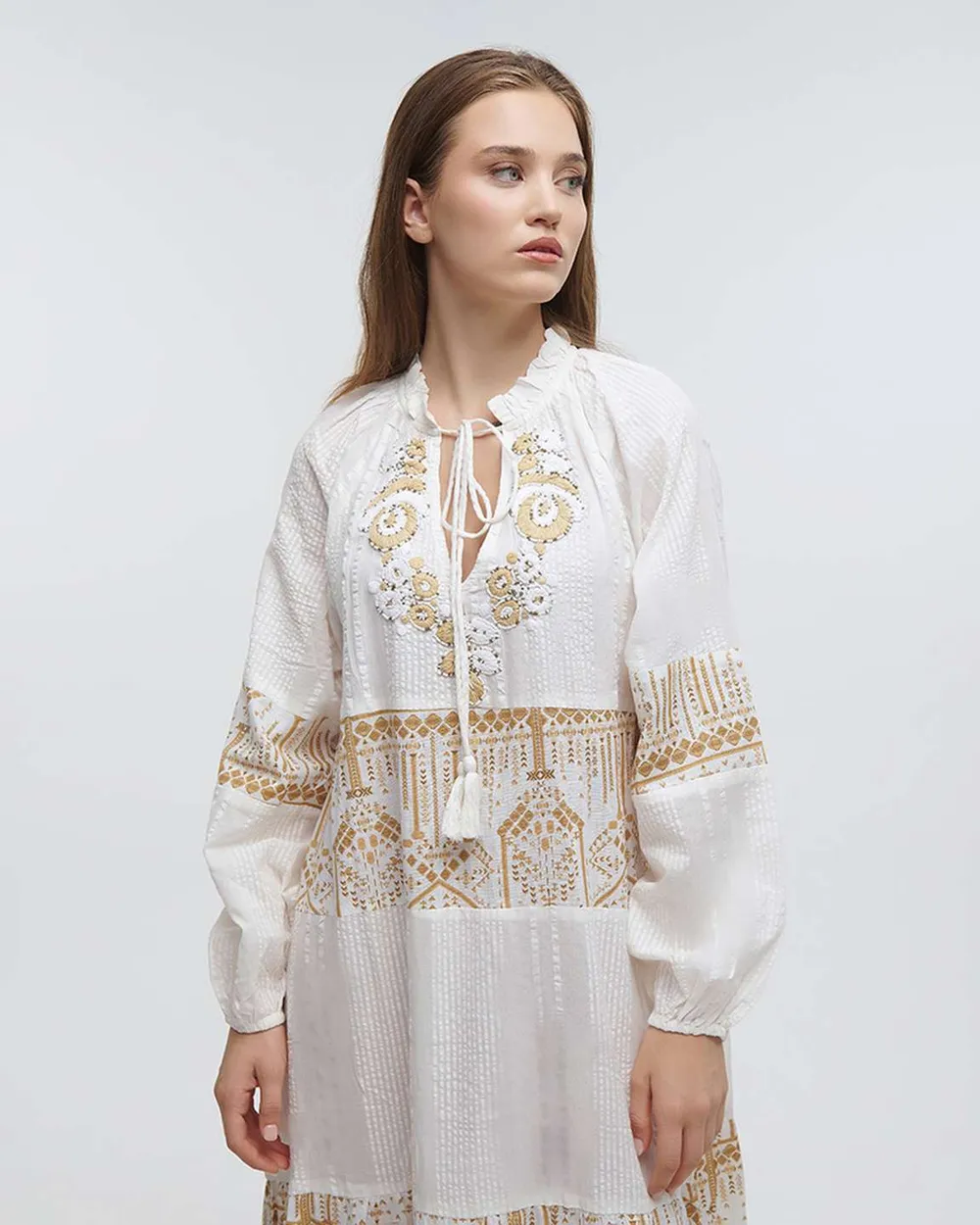 ΦΟΡΕΜΑ ΜΑΚΡΥ ΜΕ ΜΑΚΡΙΑ ΜΑΝΙΝΙΚΙΑ ΛΕΥΚΟ/ΧΡΥΣΟ ΜΕ ΧΑΝΤΡΕΣ ONE SIZE (100%COTTON)