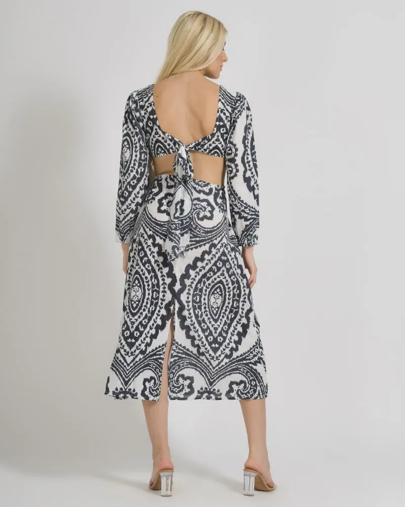 ΦΟΡΕΜΑ ΜΕ ΜΑΚΡΥ ΜΑΝΙΚΙ ΚΑΙ ΚΟΨΙΜΑΤΑ ΣΕ ΣΚΟΥΡΟ ΜΠΛΕ / ΛΕΥΚΟ ΧΡΩΜΑ S/M (100% COTTON)