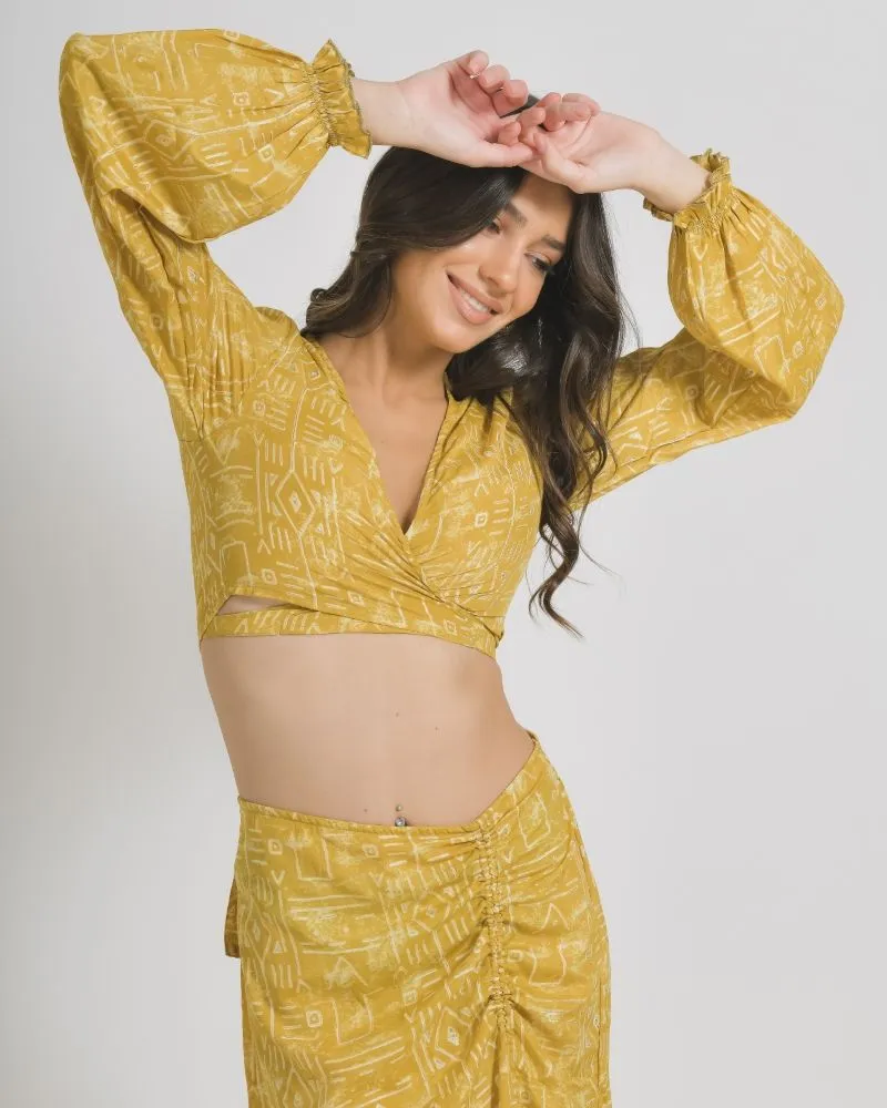 ΤΟΠ/ΜΠΛΟΥΖΑΚΙ ΣΕ ΜΟΥΣΤΑΡΔΙ ΧΡΩΜΑ ΜΕ ΓΕΩΜΕΤΡΙΚΑ ΣΧΕΔΙΑ ONE SIZE  (100% CREPE) .