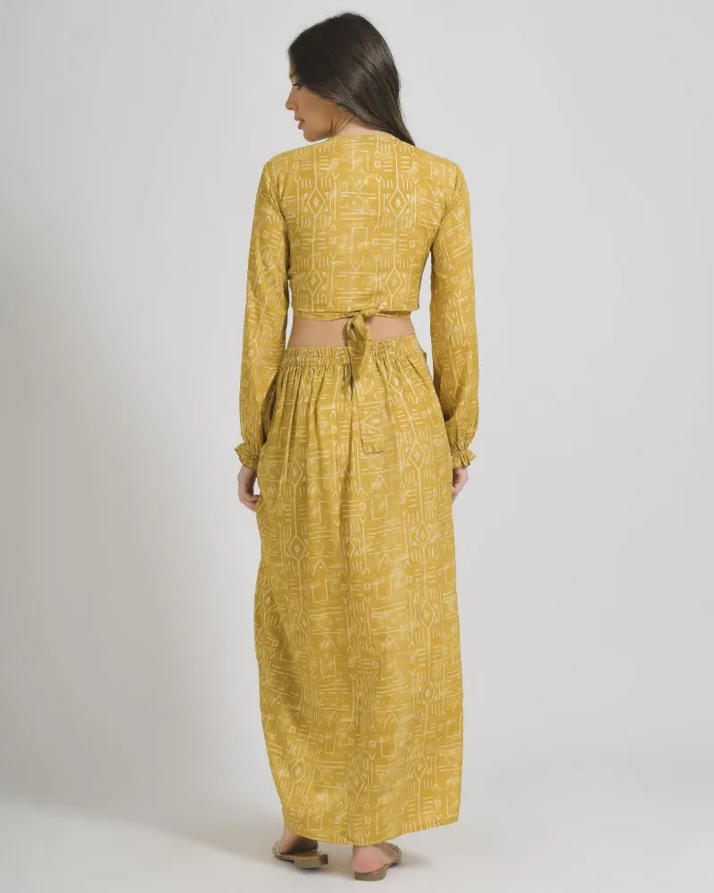 ΤΟΠ/ΜΠΛΟΥΖΑΚΙ ΣΕ ΜΟΥΣΤΑΡΔΙ ΧΡΩΜΑ ΜΕ ΓΕΩΜΕΤΡΙΚΑ ΣΧΕΔΙΑ ONE SIZE  (100% CREPE) .