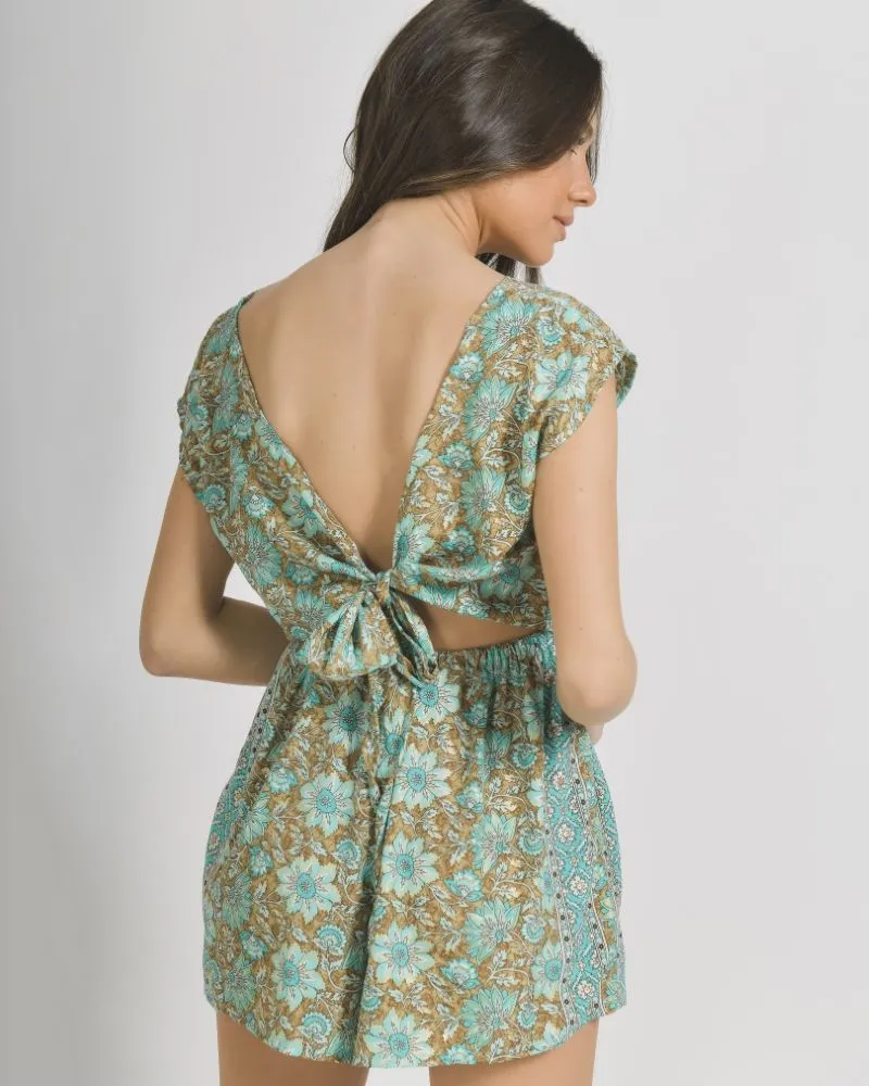 ΟΛΟΣΩΜΗ ΦOΡΜΑ ΚΟΝΤΗ AMANIKH ΜΕ ΑΝΟΙΓΜΑ ΣΕ ΚΑΦΕ/ΠΡΑΣΙΝΟ ΧΡΩΜΑ ΜΕ ΧΡΥΣΕΣ ΛΕΠΤΟΜΕΡΕΙΕΣ ONE SIZE (100% CREPE) ΟΛΟΣΩΜΗ ΦOΡΜΑ ΚΟΝΤΗ AMANIKH ΜΕ ΑΝΟΙΓΜΑ ΣΕ ΚΑΦΕ/ΠΡΑΣΙΝΟ ΧΡΩΜΑ ΜΕ ΧΡΥΣΕΣ ΛΕΠΤΟΜΕΡΕΙΕΣ ONE SIZE (100% CREPE)