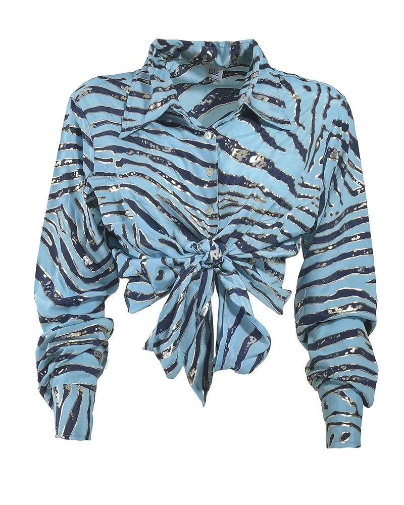 ΠΟΥΚΑΜΙΣΟ ΚΟΝΤΟ ΔΕΤΟ ΜΠΛΕ ”ΖΕΒΡΕ” ΜΕ ΑΣΗΜΙ/ΧΡΥΣΕΣ ΛΕΠΤΟΜΕΡΕΙΕΣ ONE SIZE(100% CREPE) ΠΟΥΚΑΜΙΣΟ ΚΟΝΤΟ ΔΕΤΟ ΜΠΛΕ ”ΖΕΒΡΕ” ΜΕ ΑΣΗΜΙ/ΧΡΥΣΕΣ ΛΕΠΤΟΜΕΡΕΙΕΣ ONE SIZE(100% CREPE)