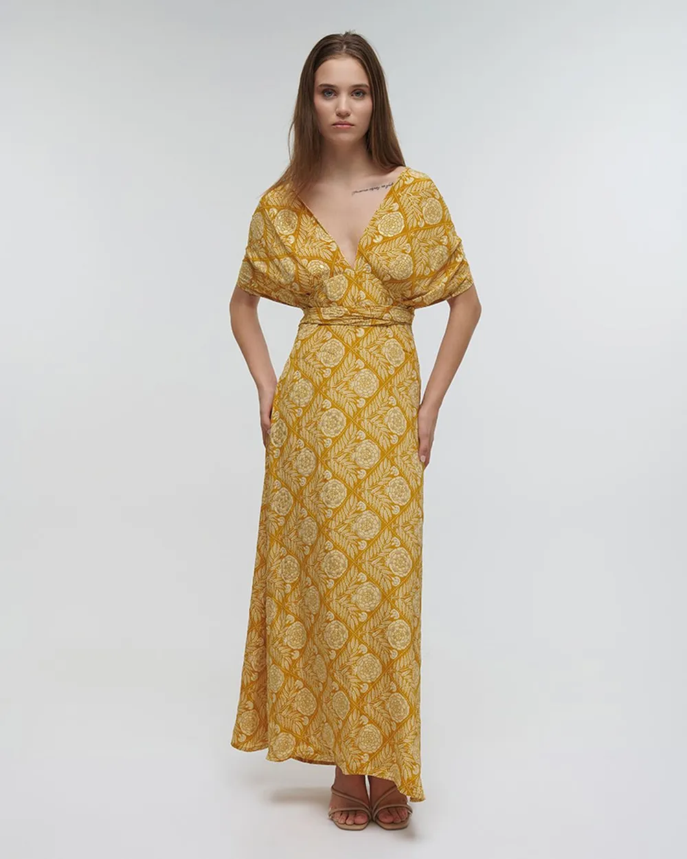 ΦΟΡΕΜΑ ΜΑΚΡΥ ΠΟΛΥΜΟΡΦΙΚΟ ''ΛΟΥΛΟΥΔΙ'' ΚΙΤΡΙΝΟ ΜΕ ΧΡΥΣΕΣ ΛΕΠΤΟΜΕΡΕΙΕΣ ONE SIZE (100% CREPE)
