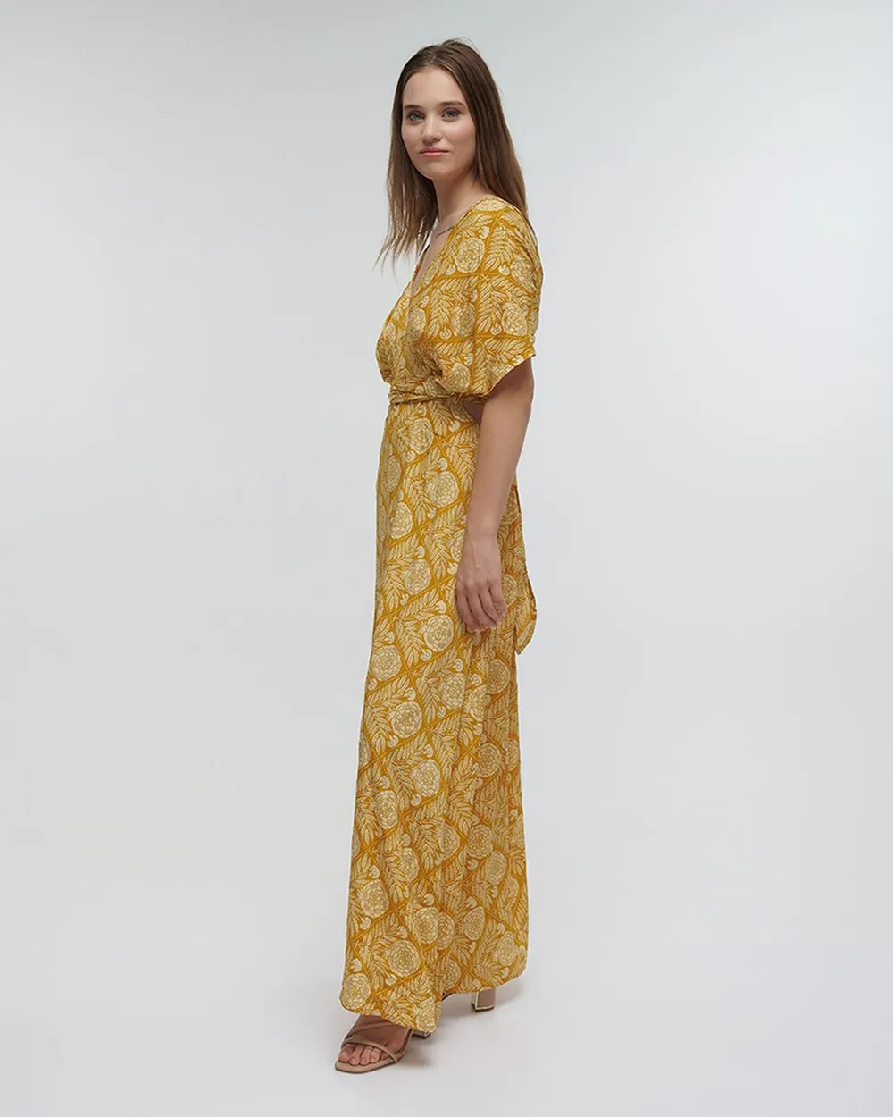 ΦΟΡΕΜΑ ΜΑΚΡΥ ΠΟΛΥΜΟΡΦΙΚΟ ''ΛΟΥΛΟΥΔΙ'' ΚΙΤΡΙΝΟ ΜΕ ΧΡΥΣΕΣ ΛΕΠΤΟΜΕΡΕΙΕΣ ONE SIZE (100% CREPE)