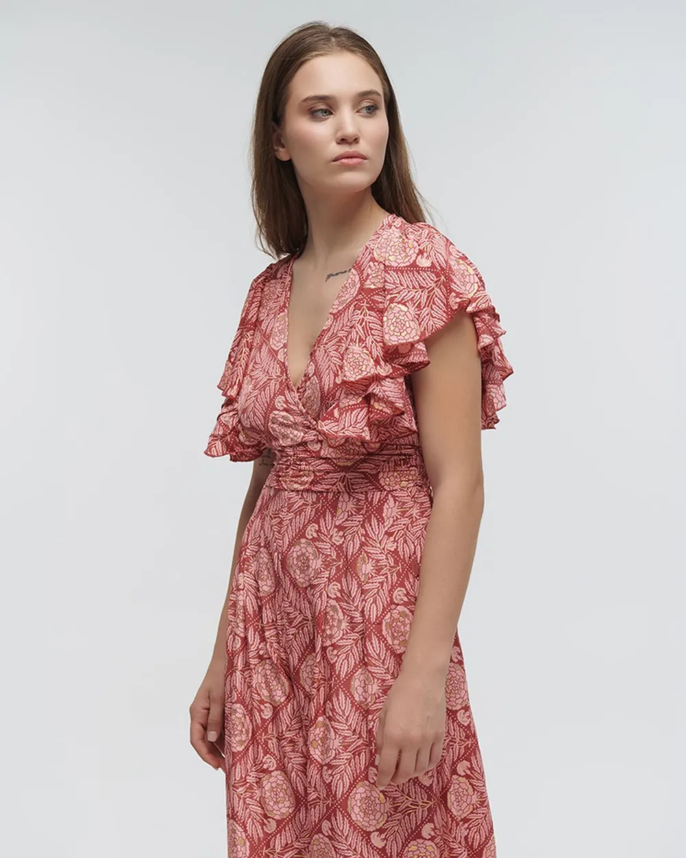 ΟΛΟΣΩΜΗ ΦΟΡΜΑ ΜΑΚΡΙΑ ΜΕ ΚΟΝΤΟ ΜΑΝΙΚΙ ''ΛΟΥΛΟΥΔΙ'' ΚΟΚΚΙΝΟ ΜΕ ΧΡΥΣΕΣ ΛΕΠΤΟΜΕΡΕΙΕΣ ONE SIZE (100% CREPE)