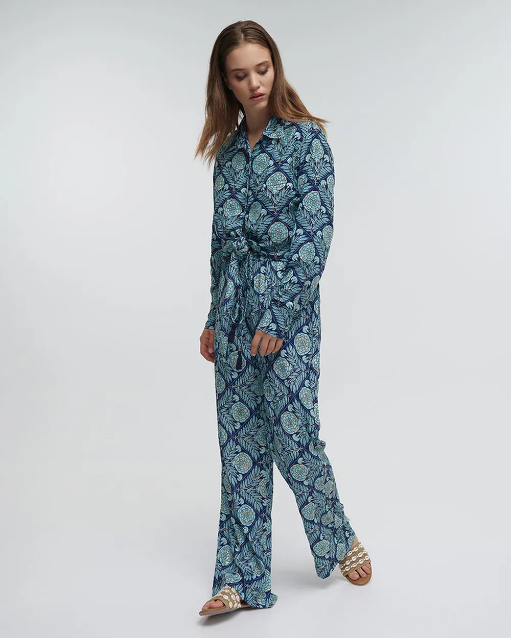 ΠΟΥΚΑΜΙΣΟ ΚΟΝΤΟ ΔΕΤΟ ''ΛΟΥΛΟΥΔΙ'' ΜΠΛΕ ΜΕ ΧΡΥΣΕΣ ΛΕΠΤΟΜΕΡΕΙΕΣ ONE SIZE (100% CREPE)