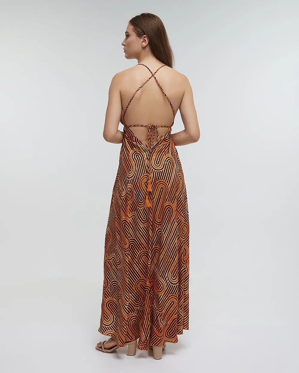 ΦΟΡΕΜΑ ΜΑΚΡΥ ΕΞΩΠΛΑΤΟ ΠΟΡΤΟΚΑΛΙ ΜΕ ΓΕΩΜEΤΡΙΚΑ ΣΧΕΔΙΑ ΚΑΙ ΧΡΥΣΕΣ ΛΕΠΤΟΜΕΡΕΙΕΣ ONE SIZE (100%RAYON) ΦΟΡΕΜΑ ΜΑΚΡΥ ΕΞΩΠΛΑΤΟ ΠΟΡΤΟΚΑΛΙ ΜΕ ΓΕΩΜEΤΡΙΚΑ ΣΧΕΔΙΑ ΚΑΙ ΧΡΥΣΕΣ ΛΕΠΤΟΜΕΡΕΙΕΣ ONE SIZE (100%RAYON)