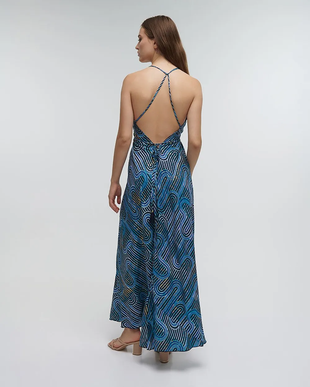 ΦΟΡΕΜΑ ΜΑΚΡΥ ΕΞΩΠΛΑΤΟ ΜΠΛΕ ΜΕ ΓΕΩΜΕΤΡΙΚΑ ΣΧΕΔΙΑ ΚΑΙ ΧΡΥΣΕΣ ΛΕΠΤΟΜΕΡΕΙΕΣ ONE SIZE (100%RAYON) ΦΟΡΕΜΑ ΜΑΚΡΥ ΕΞΩΠΛΑΤΟ ΜΠΛΕ ΜΕ ΓΕΩΜΕΤΡΙΚΑ ΣΧΕΔΙΑ ΚΑΙ ΧΡΥΣΕΣ ΛΕΠΤΟΜΕΡΕΙΕΣ ONE SIZE (100%RAYON)