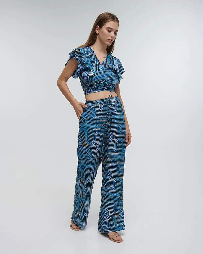 ΤΟΠ ΚΟΝΤΟ ΔΕΤΟ ΜΠΛΕ ΜΕ ΓΕΩΜΕΤΡΙΚΑ ΣΧΕΔΙΑ ΚΑΙ ΧΡΥΣΕΣ ΛΕΠΤΟΜΕΡΕΙΕΣ ONE SIZE (100% RAYON)