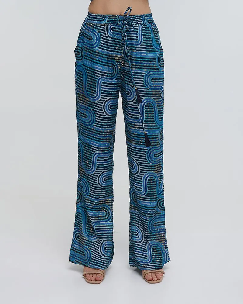 ΠΑΝΤΕΛΟΝΑ ΜΕ ΤΣΕΠΕΣ ΜΠΛΕ ΜΕ ΓΕΩΜΕΤΡΙΚΑ ΣΧΕΔΙΑ ΚΑΙ ΧΡΥΣΕΣ ΛΕΠΤΟΜΕΡΕΙΕΣ S/M (100%RAYON) ΠΑΝΤΕΛΟΝΑ ΜΕ ΤΣΕΠΕΣ ΜΠΛΕ ΜΕ ΓΕΩΜΕΤΡΙΚΑ ΣΧΕΔΙΑ ΚΑΙ ΧΡΥΣΕΣ ΛΕΠΤΟΜΕΡΕΙΕΣ S/M (100%RAYON)