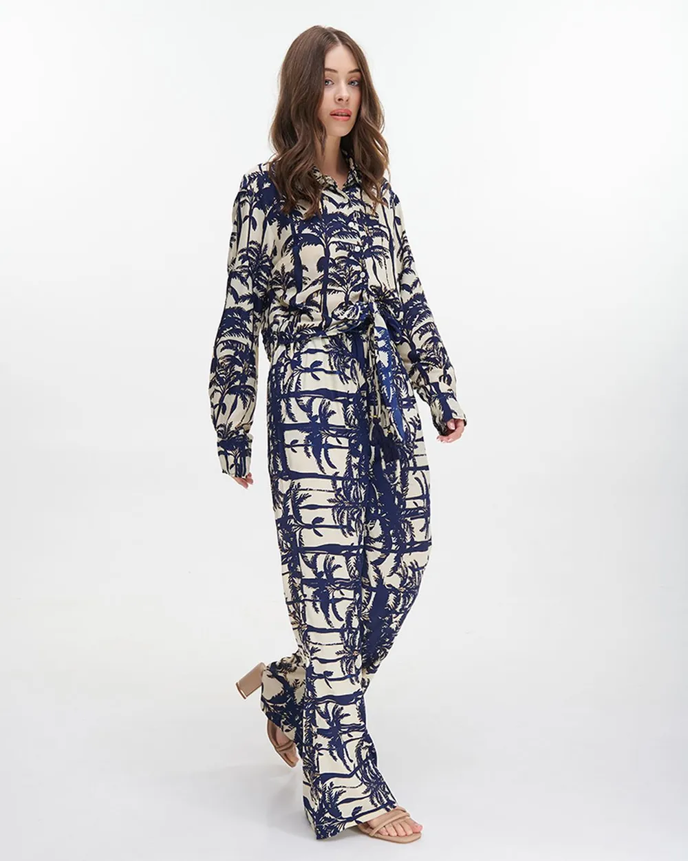 ΠΟΥΚΑΜΙΣΟ ΚΟΝΤΟ ΔΕΤΟ ''ΦΟΙΝΙΚΕΣ'' ΜΠΛΕ ΜΕ ΧΡΥΣΕΣ ΛΕΠΤΟΜΕΡΕΙΕΣ ONE SIZE (100% CREPE)