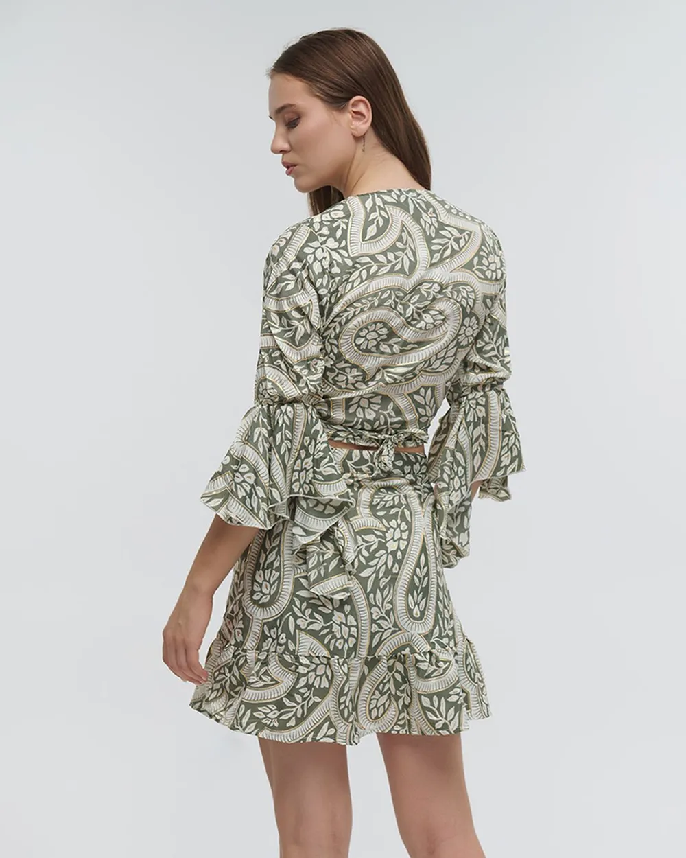 ΤΟΠ ΚΟΝΤΟ ΔΕΤΟ ΕΜΠΡΙΜΕ ΜΕ ΦΥΛΛΑ ΠΡΑΣΙΝΟ/ΛΕΥΚΟ ΜΕ ΧΡΥΣΕΣ ΛΕΠΤΟΜΕΡΕΙΕΣ ONE SIZE (100% CREPE) ΤΟΠ ΚΟΝΤΟ ΔΕΤΟ ΕΜΠΡΙΜΕ ΜΕ ΦΥΛΛΑ ΠΡΑΣΙΝΟ/ΛΕΥΚΟ ΜΕ ΧΡΥΣΕΣ ΛΕΠΤΟΜΕΡΕΙΕΣ ONE SIZE (100% CREPE)