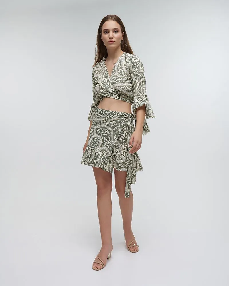 ΤΟΠ ΚΟΝΤΟ ΔΕΤΟ ΕΜΠΡΙΜΕ ΜΕ ΦΥΛΛΑ ΠΡΑΣΙΝΟ/ΛΕΥΚΟ ΜΕ ΧΡΥΣΕΣ ΛΕΠΤΟΜΕΡΕΙΕΣ ONE SIZE (100% CREPE) ΤΟΠ ΚΟΝΤΟ ΔΕΤΟ ΕΜΠΡΙΜΕ ΜΕ ΦΥΛΛΑ ΠΡΑΣΙΝΟ/ΛΕΥΚΟ ΜΕ ΧΡΥΣΕΣ ΛΕΠΤΟΜΕΡΕΙΕΣ ONE SIZE (100% CREPE)