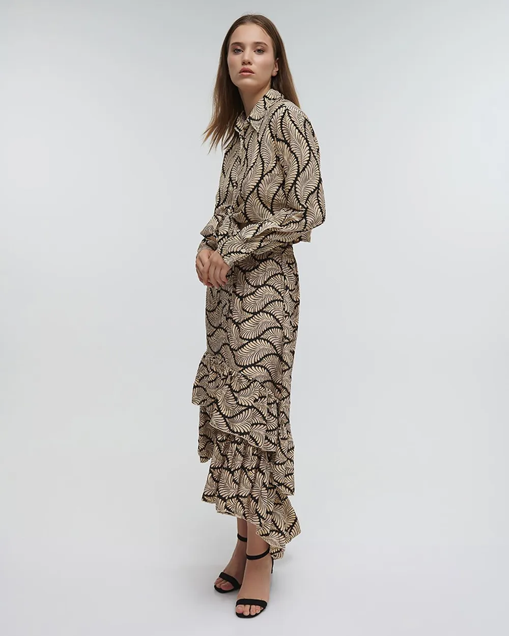 ΠΟΥΚΑΜΙΣΟ ΚΟΝΤΟ ΔΕΤΟ ''ΦΥΛΛΟ'' ΜΑΥΡΟ ΜΕ ΧΡΥΣΕΣ ΛΕΠΤΟΜΕΡΕΙΕΣ ONE SIZE (100% RAYON)