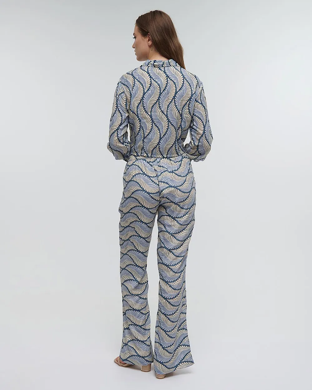 ΠΟΥΚΑΜΙΣΟ ΚΟΝΤΟ ΔΕΤΟ ”ΦΥΛΛΟ” ΜΠΛΕ ΜΕ ΧΡΥΣΕΣ ΛΕΠΤΟΜΕΡΕΙΕΣ ONE SIZE (100% RAYON) ΠΟΥΚΑΜΙΣΟ ΚΟΝΤΟ ΔΕΤΟ ”ΦΥΛΛΟ” ΜΠΛΕ ΜΕ ΧΡΥΣΕΣ ΛΕΠΤΟΜΕΡΕΙΕΣ ONE SIZE (100% RAYON)