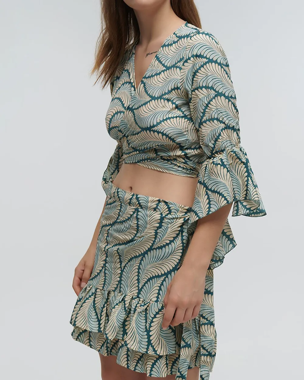 ΤΟΠ ΚΟΝΤΟ ΔΕΤΟ ''ΦΥΛΛΟ'' ΠΡΑΣΙΝΟ ΜΕ ΧΡΥΣΕΣ ΛΕΠΤΟΜΕΡΕΙΕΣ ONE SIZE (100% RAYON)