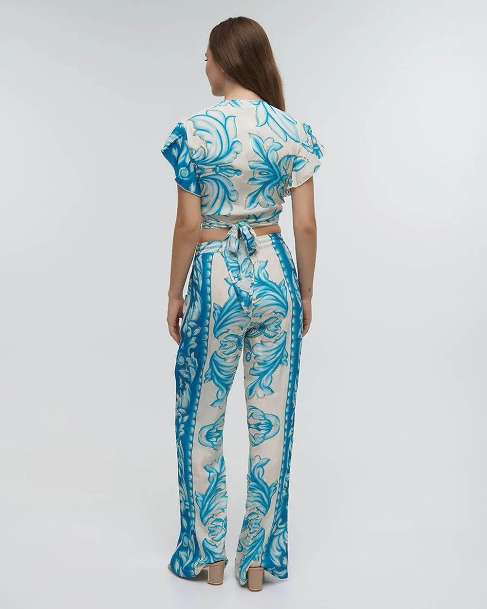 ΤΟΠ ΚΟΝΤΟ ΔΕΤΟ ΤΙΡΚΟΥΑΖ ΜΕ ΧΡΥΣΕΣ ΛΕΠΤΟΜΕΡΕΙΕΣ ONE SIZE (100% RAYON) ΤΟΠ ΚΟΝΤΟ ΔΕΤΟ ΤΙΡΚΟΥΑΖ ΜΕ ΧΡΥΣΕΣ ΛΕΠΤΟΜΕΡΕΙΕΣ ONE SIZE (100% RAYON)