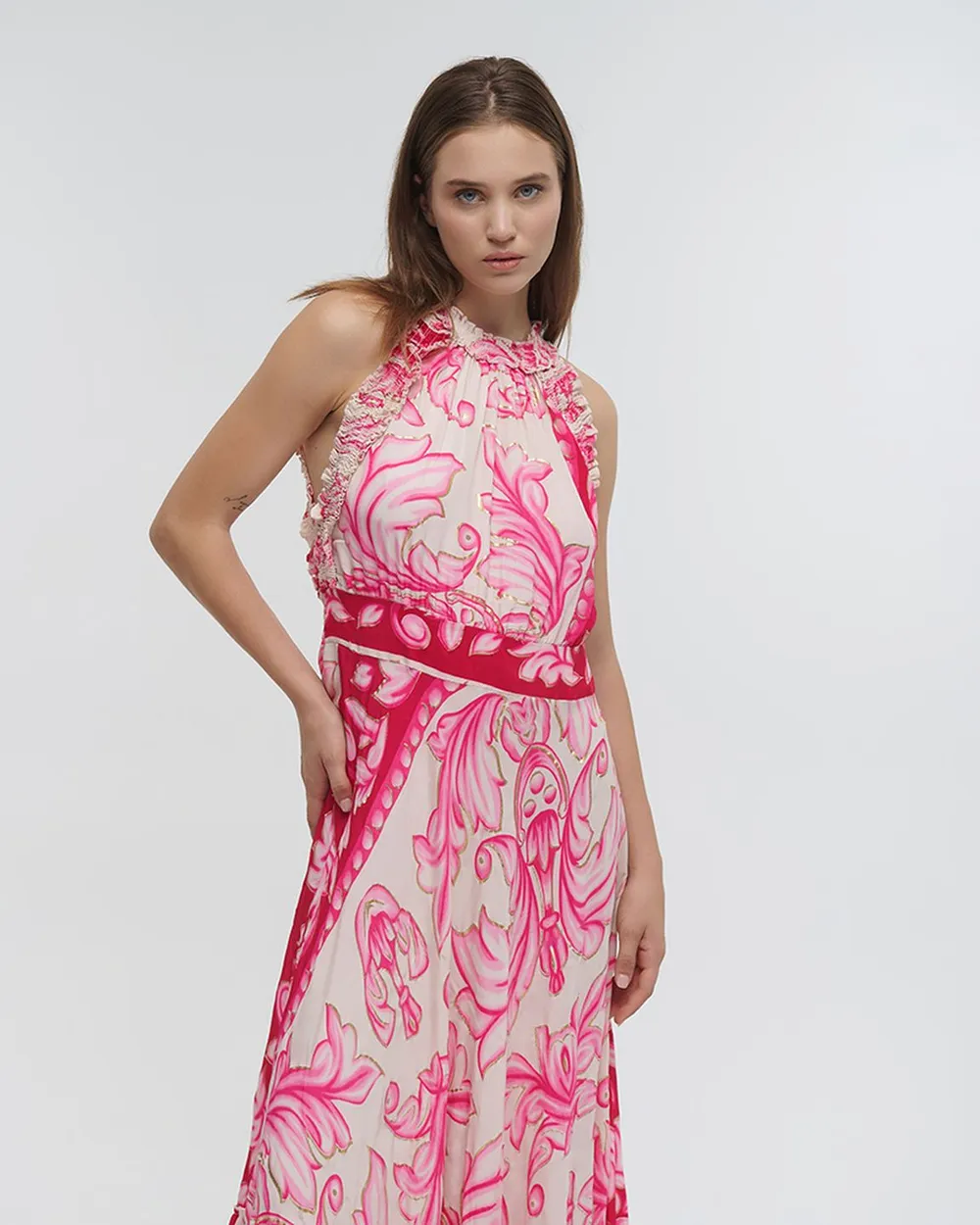 ΦΟΡΕΜΑ ΜΑΚΡΥ ΑΜΑΝΙΚΟ ΦΟΥΞΙΑ ΜΕ ΧΡΥΣΕΣ ΛΕΠΤΟΜΕΡΕΙΕΣ ONE SIZE (100%RAYON)