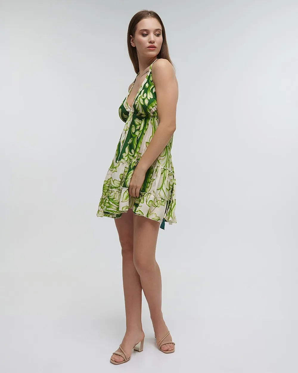 ΦΟΡΕΜΑ ΚΟΝΤΟ ΕΞΩΠΛΑΤΟ ΠΡΑΣΙΝΟ ΜΕ ΧΡΥΣΕΣ ΛΕΠΤΟΜΕΡΕΙΕΣ ONE SIZE (100%RAYON)