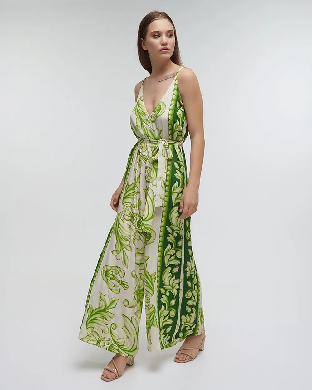 ΟΛΟΣΩΜΗ ΦΟΡΜΑ ΜΑΚΡΙΑ ΑΜΑΝΙΚΗ ΠΡΑΣΙΝΟ ΜΕ ΧΡΥΣΕΣ ΛΕΠΤΟΜΕΡΕΙΕΣ ONE SIZE (100%RAYON)