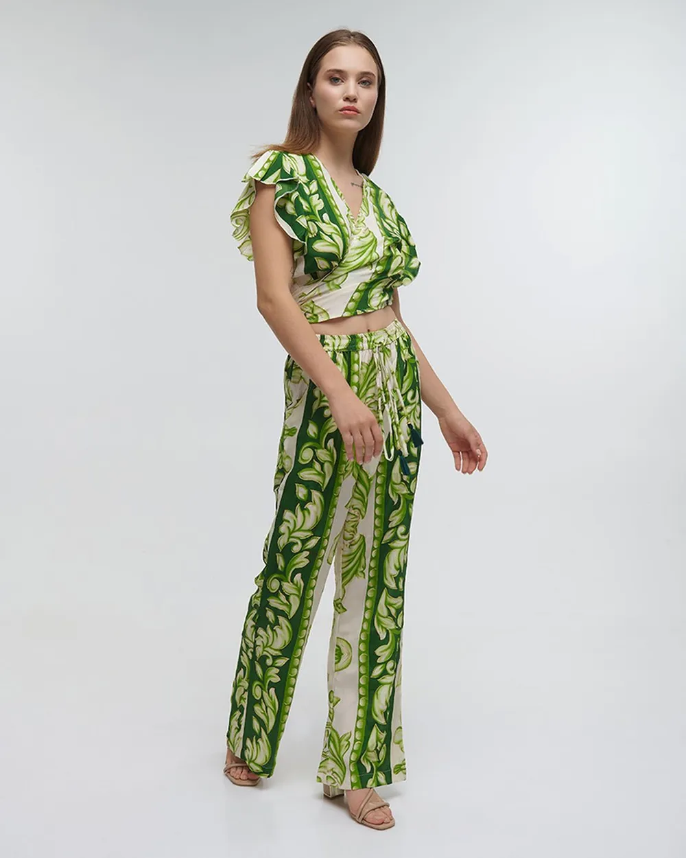 ΤΟΠ ΚΟΝΤΟ ΔΕΤΟ ΠΡΑΣΙΝΟ ΜΕ ΧΡΥΣΕΣ ΛΕΠΤΟΜΕΡΕΙΕΣ ONE SIZE (100%RAYON)