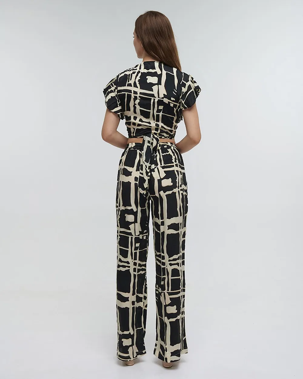 ΤΟΠ ΚΟΝΤΟ ΔΕΤΟ ”BLOCKS” ΜΑΥΡΟ ΜΕ ΧΡΥΣΕΣ ΛΕΠΤΟΜΕΡΕΙΕΣ ONE SIZE (100% CREPE) ΤΟΠ ΚΟΝΤΟ ΔΕΤΟ ”BLOCKS” ΜΑΥΡΟ ΜΕ ΧΡΥΣΕΣ ΛΕΠΤΟΜΕΡΕΙΕΣ ONE SIZE (100% CREPE)