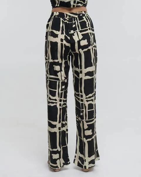 ΠΑΝΤΕΛΟΝΑ ΜΕ ΤΣΕΠΕΣ ”BLOCKS” ΜΑΥΡΟ ΜΕ ΧΡΥΣΕΣ ΛΕΠΤΟΜΕΡΕΙΕΣ M/L (100% CREPE) ΠΑΝΤΕΛΟΝΑ ΜΕ ΤΣΕΠΕΣ ”BLOCKS” ΜΑΥΡΟ ΜΕ ΧΡΥΣΕΣ ΛΕΠΤΟΜΕΡΕΙΕΣ M/L (100% CREPE)