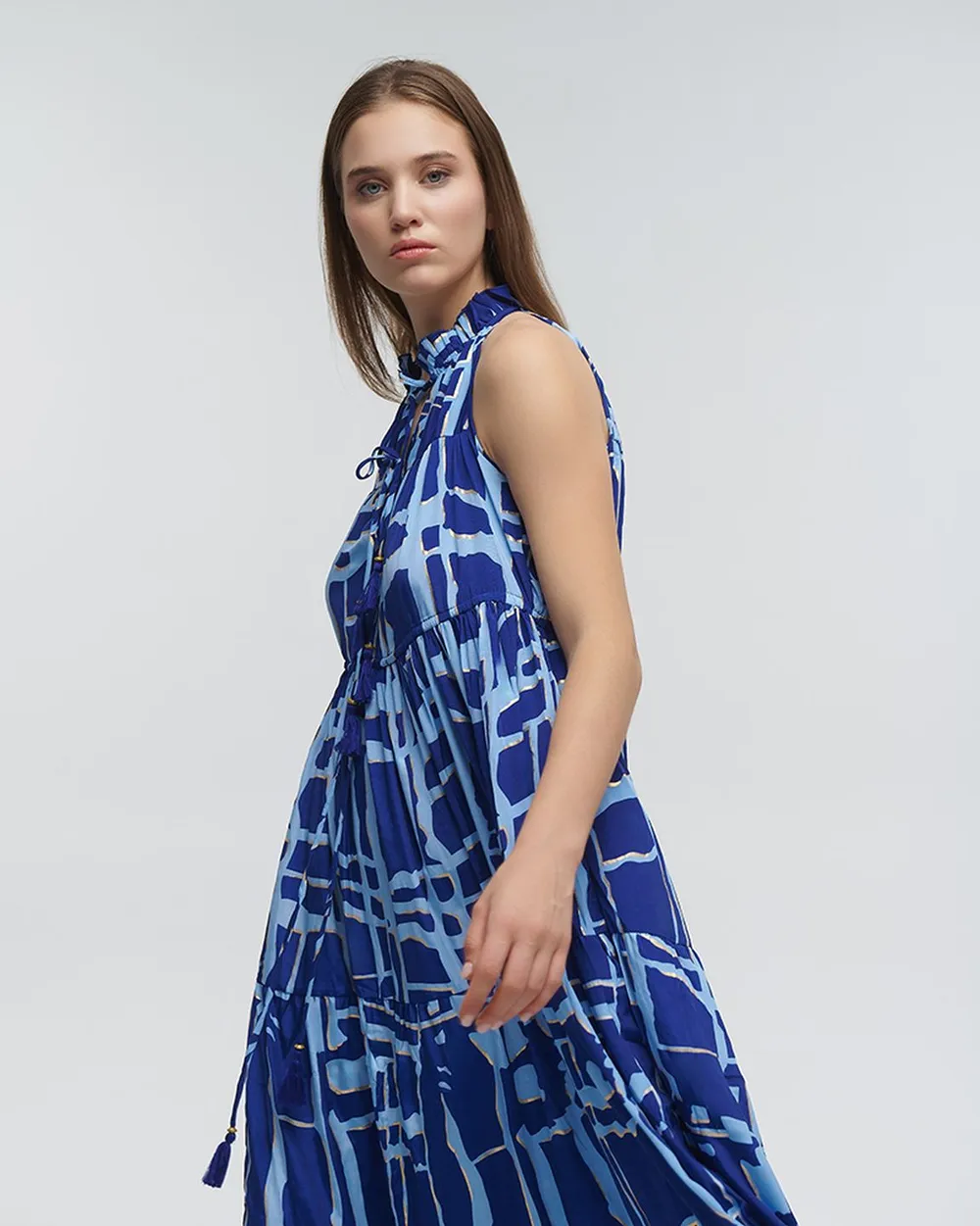 ΦΟΡΕΜΑ ΜΑΚΡΥ ΑΜΑΝΙΚΟ ''BLOCKS'' ΜΠΛΕ ΜΕ ΧΡΥΣΕΣ ΛΕΠΤΟΜΕΡΕΙΕΣ ONE SIZE (100% CREPE)