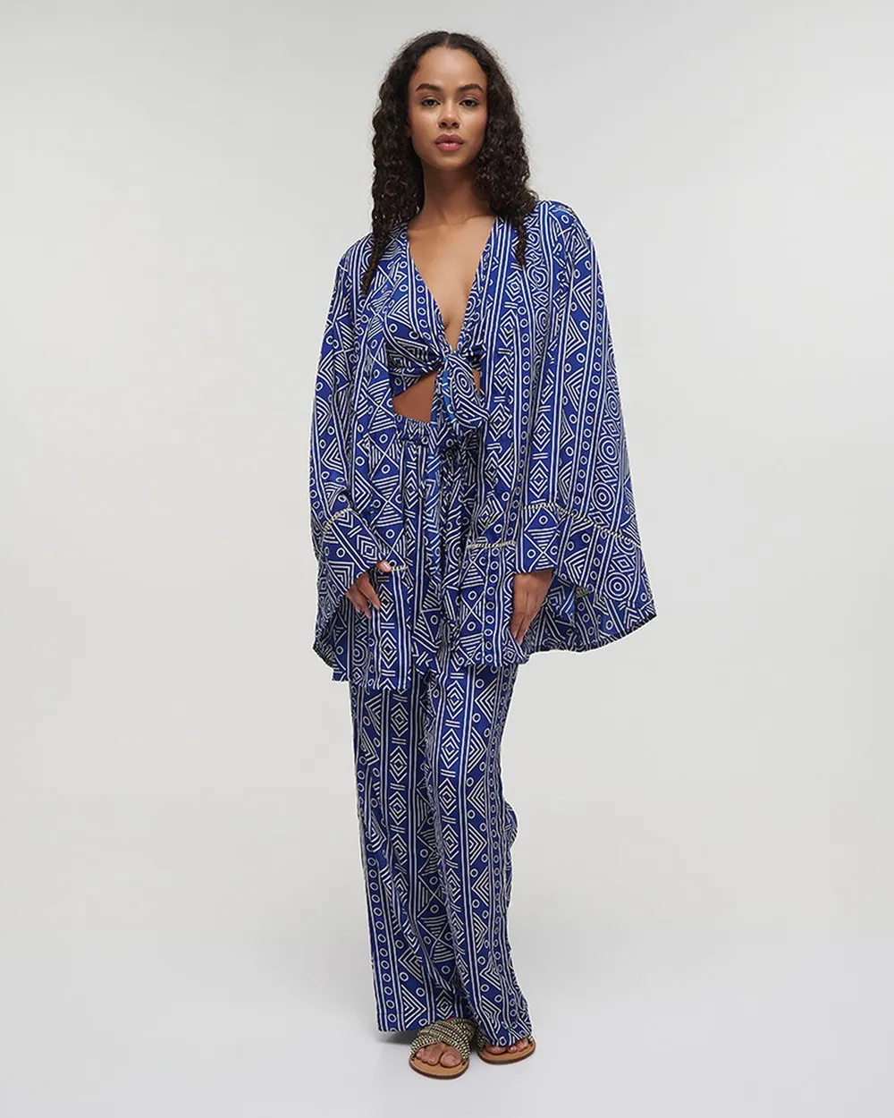 ΚΙΜΟΝΟ ΚΟΝΤΟ ΜΠΛΕ ΜΕ ΣΧΕΔΙΑ ONE SIZE (100% CREPE)