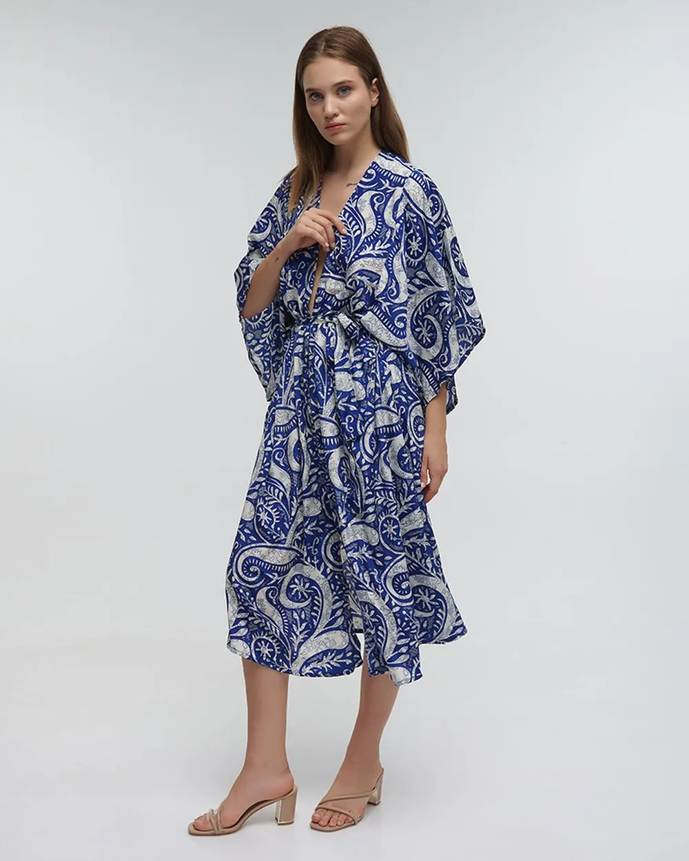 ΚΙΜΟΝΟ ΜΑΚΡΥ ΜΕ ΖΩΝΗ ΕΜΠΡΙΜΕ ΜΠΛΕ ONE SIZE (100% RAYON)