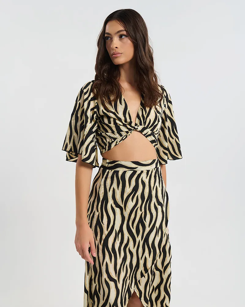 ΤΟΠ ΚΟΝΤΟ ΔΕΤΟ ΜΕ 3/4 ΜΑΝΙΚΙ ΕΚΡΟΥ/ΜΑΥΡΟ ΜΕ ΖΕΒΡΕ ΛΕΠΤΟΜΕΡΕΙΕΣ ONE SIZE (60% SILK 40% POLYESTER) ΤΟΠ ΚΟΝΤΟ ΔΕΤΟ ΜΕ 3/4 ΜΑΝΙΚΙ ΕΚΡΟΥ/ΜΑΥΡΟ ΜΕ ΖΕΒΡΕ ΛΕΠΤΟΜΕΡΕΙΕΣ ONE SIZE (60% SILK 40% POLYESTER)