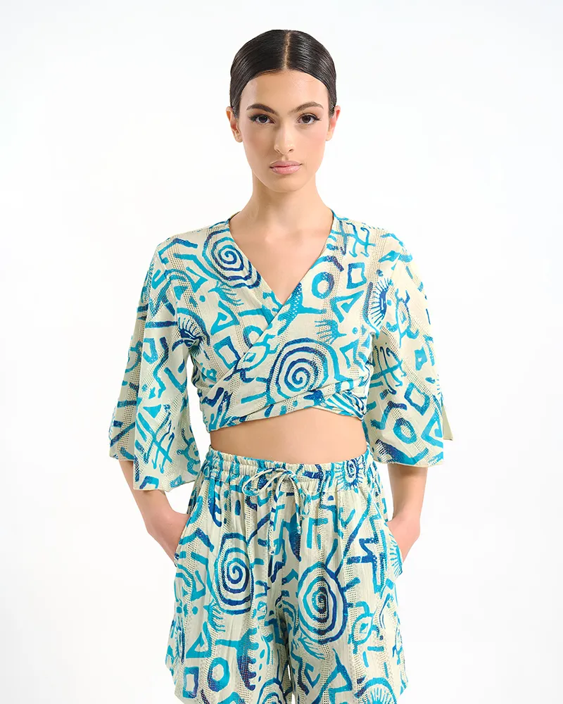 ΤΟΠ ΚΟΝΤΟ ΜΕ 3/4 ΜΑΝΙΚΙ ΛΕΥΚΟ ΜΕ ΜΠΛΕ/ ΤΙΡΚΟΥΑΖ ΣΧΕΔΙΑ ONE SIZE (100% COTTON) ΤΟΠ ΚΟΝΤΟ ΜΕ 3/4 ΜΑΝΙΚΙ ΛΕΥΚΟ ΜΕ ΜΠΛΕ/ ΤΙΡΚΟΥΑΖ ΣΧΕΔΙΑ ONE SIZE (100% COTTON)