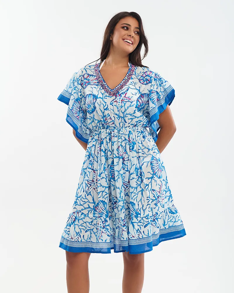 ΦΟΡΕΜΑ ΚΟΝΤΟ ΜΠΛΕ/ΛΕΥΚΟ ”ΚΟΡΑΛΙΑ” ΜΕ ΚΕΝΤΗΤΕΣ ΛΕΠΤΟΜΕΡΕΙΕΣ ΚΑΙ ΧΑΝΤΡΕΣ ONE SIZE (100% COTTON)