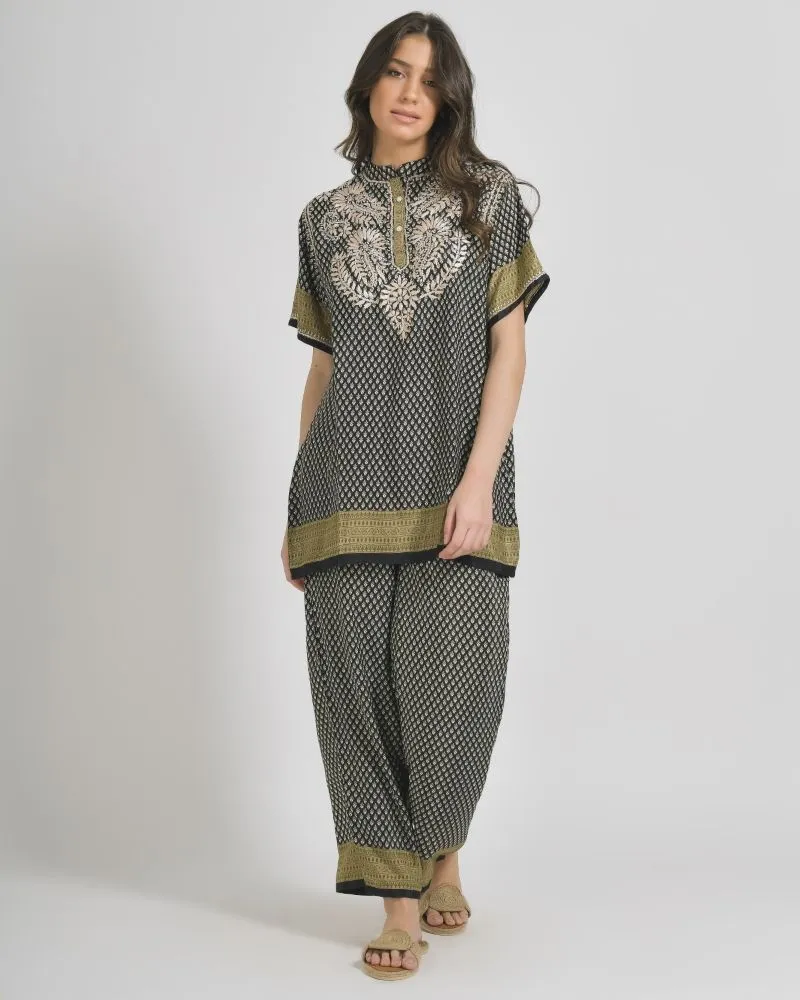 ΜΠΛΟΥΖΑ/TUNIC ΚΟΝΤΟΜΑΝΙΚΗ ΕΜΠΡΙΜΕ ΣΕ ΜΑΥΡΟ/ΜΠΕΖ ΧΡΩΜΑ ΜΕ ΣΧΕΔΙΑ S/M (28%SILK / 72%CREPE)