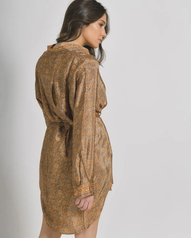 ΠΟΥΚΑΜΙΣΑ ΜΕ ΖΩΝΗ ΣΕ ΠΟΡΤΟΚΑΛΙ ΧΡΩΜΑ ΜΕ ΣΧΕΔΙΑ ΚΑΙ ΚΟΥΜΠΙΑ ΜΑΚΡΥ ΜΑΝΙΚΙ M/L (28%SILK / 72%CREPE)