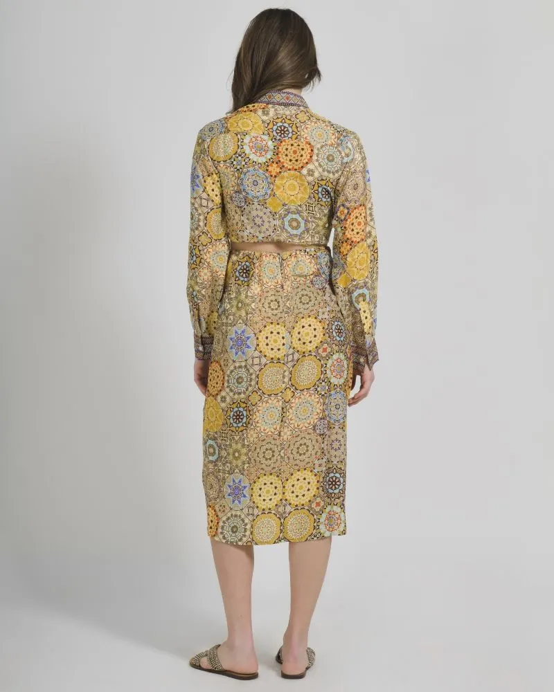 ΠΟΥΚΑΜΙΣΟ ΚΟΝΤΟ ΜΕ ΔΕΣΙΜΟ ΕΜΠΡΙΜΕ ΣΕ ΚΙΤΡΙΝΟ ΧΡΩΜΑ S/M (28%SILK / 72%CREPE)