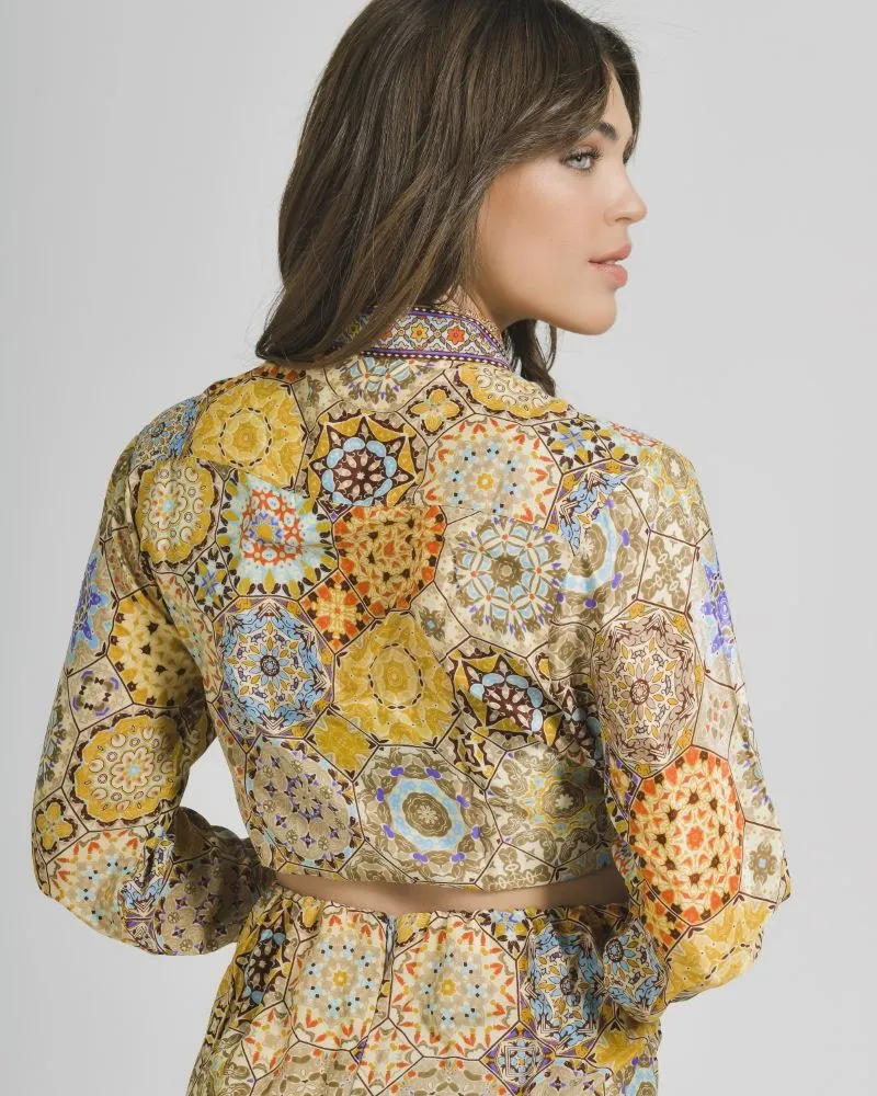 ΠΟΥΚΑΜΙΣΟ ΚΟΝΤΟ ΜΕ ΔΕΣΙΜΟ ΕΜΠΡΙΜΕ ΣΕ ΚΙΤΡΙΝΟ ΧΡΩΜΑ M/L (28%SILK / 72%CREPE)