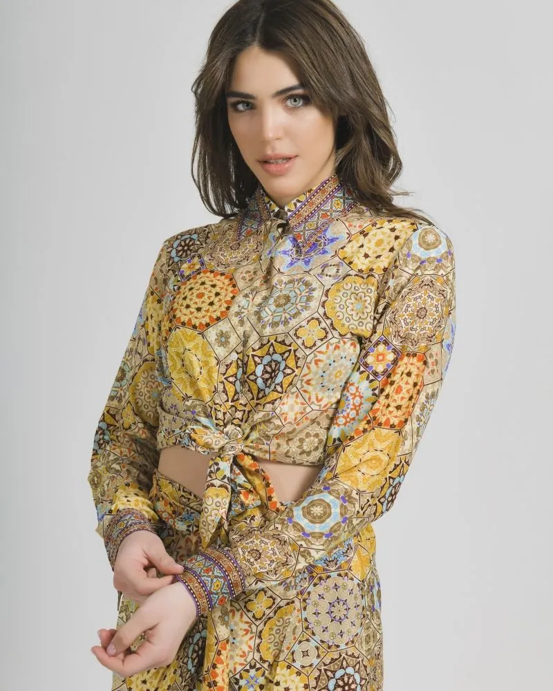 ΠΟΥΚΑΜΙΣΟ ΚΟΝΤΟ ΜΕ ΔΕΣΙΜΟ ΕΜΠΡΙΜΕ ΣΕ ΚΙΤΡΙΝΟ ΧΡΩΜΑ M/L (28%SILK / 72%CREPE)