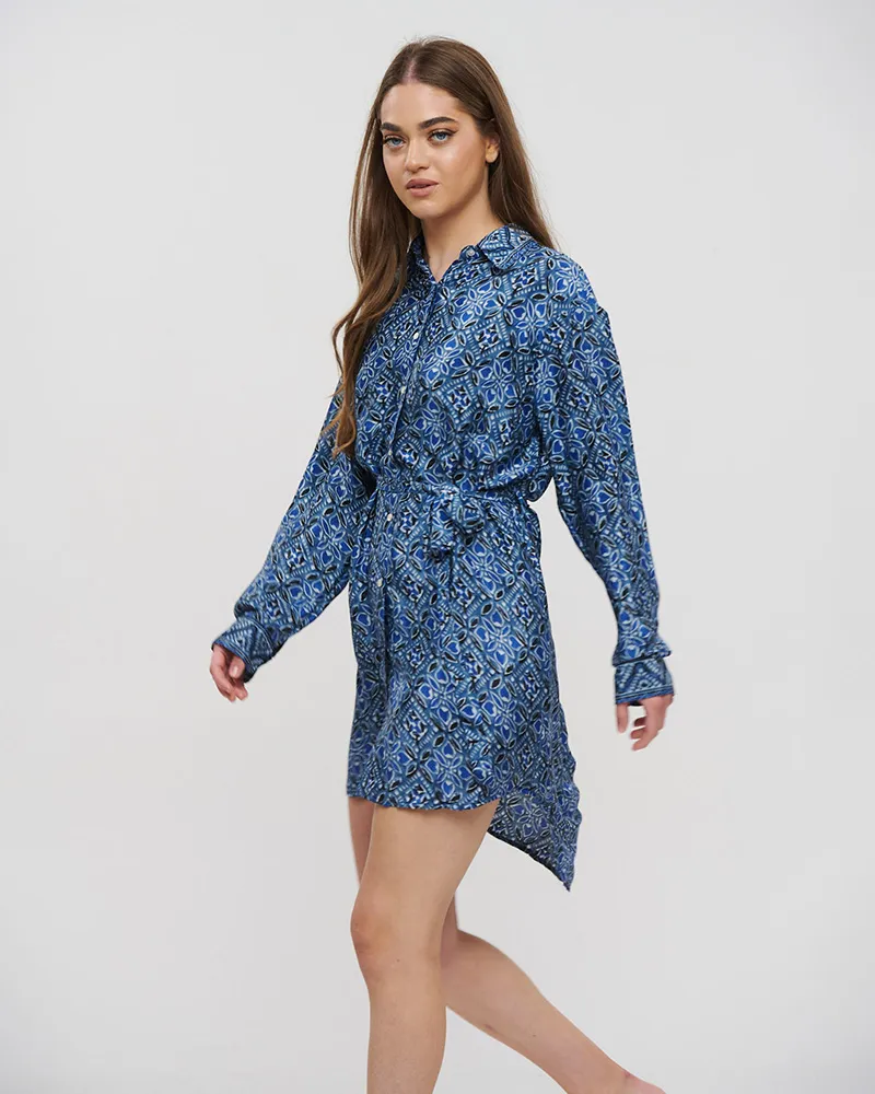 ΠΟΥΚΑΜΙΣΑ ΜΑΚΡΥΑ ΜΕ ΖΩΝΑΡΙ ΜΠΛΕ M/L (28%SILK / 72%CREPE)