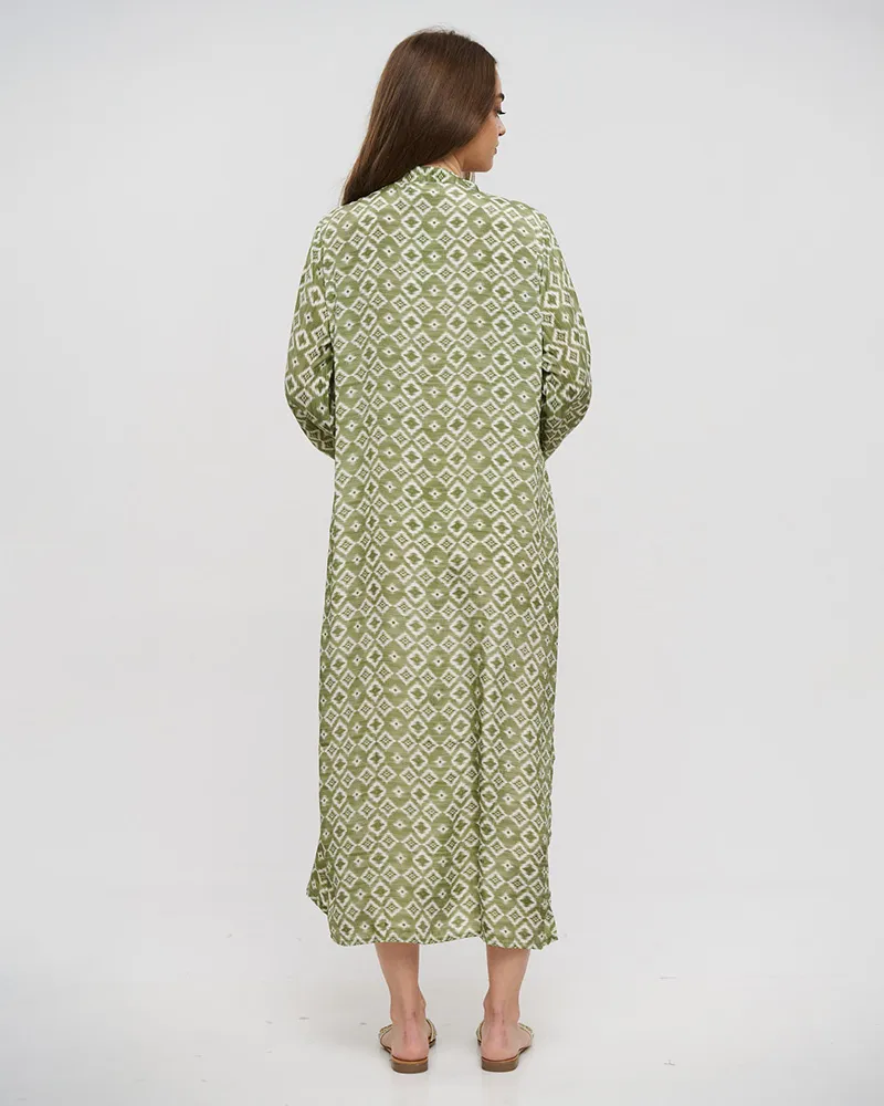 ΠΟΥΚΑΜΙΣΑ ΜΑΚΡΙΑ ΣΕ ΠΡΑΣΙΝΟ ΧΡΩΜΑ ΜΕ ΣΧΕΔΙΑ S/M (28%SILK / 72%CREPE)