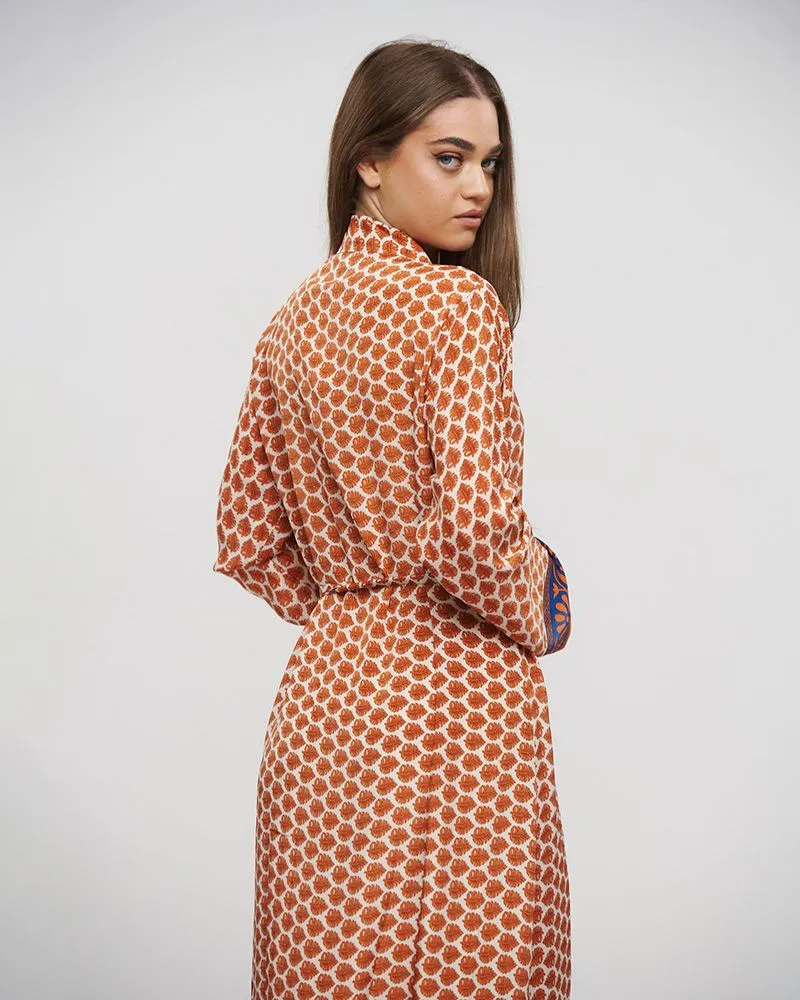 ΦΟΡΕΜΑ ΜΑΚΡΥ ΚΡΟΥΑΖΕ ΣΕ ΜΠΕΖ/ΠΟΡΤΟΚΑΛΙ ΧΡΩΜΑ ΜΕ ΣΧΕΔΙΑ ONE SIZE (28%SILK / 72%CREPE)