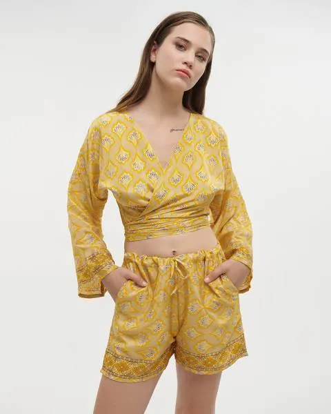 ΤΟΠ ΚΟΝΤΟ ΜΕ ΔΕΣΙΜΟ ΕΜΠΡΙΜΕ ΣΕ ΚΙΤΡΙΝΟ ΧΡΩΜΑ ONE SIZE (28%SILK / 72% POLYESTER)