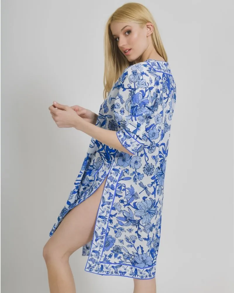 ΚΙΜΟΝΟ ΜΕ ΜΑΚΡΥ ΜΑΝΙΚΙ ΛΕΥΚΟ/ ΜΠΛΕ ΜΕ ΣΧΕΔΙΑ ΟΝΕ SIZE (100% COTTON)